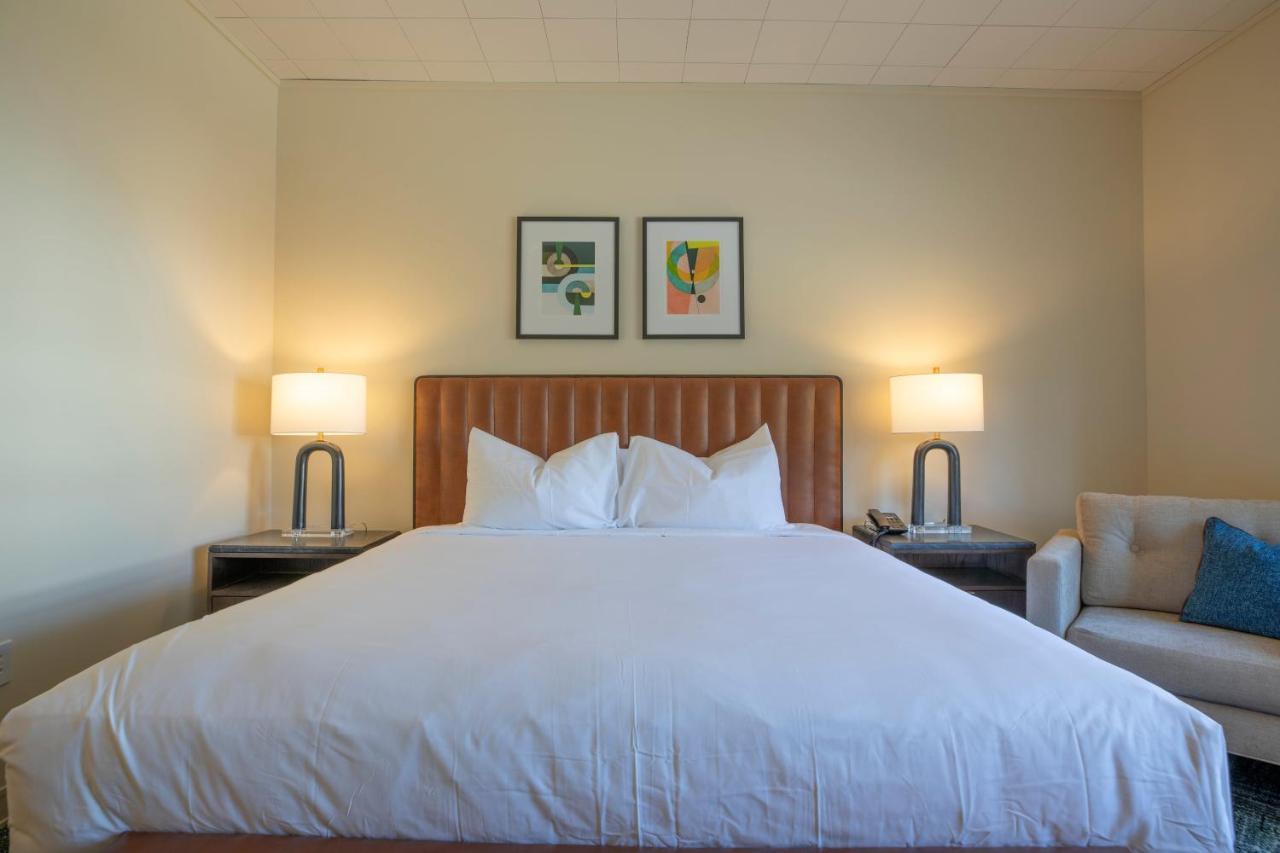 The Holbrook Hotel Danville
